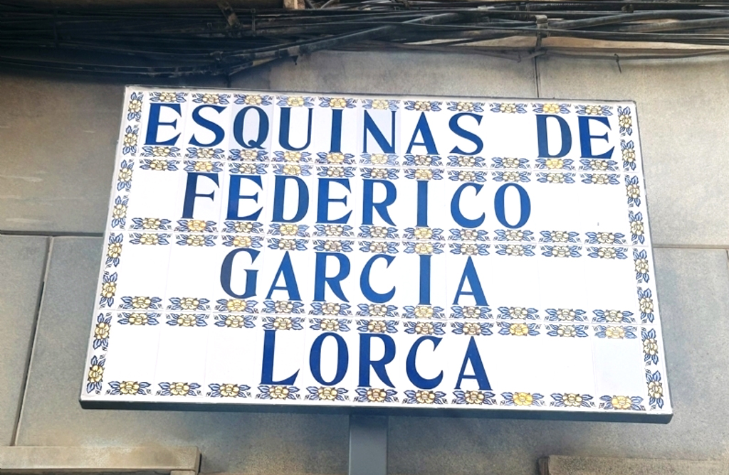 Totana homenajea a Federico Garc�a Lorca con un r�tulo en sus emblem�ticas 
